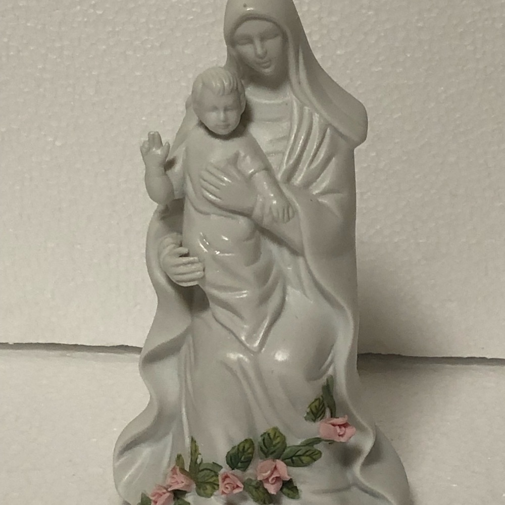 Lefton Japan “Madonna and Child” Porcelain Statue/ Figurine 7”
